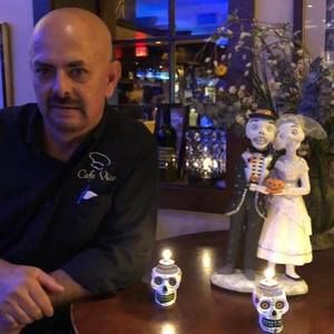 Meet your Posher, Adenilton